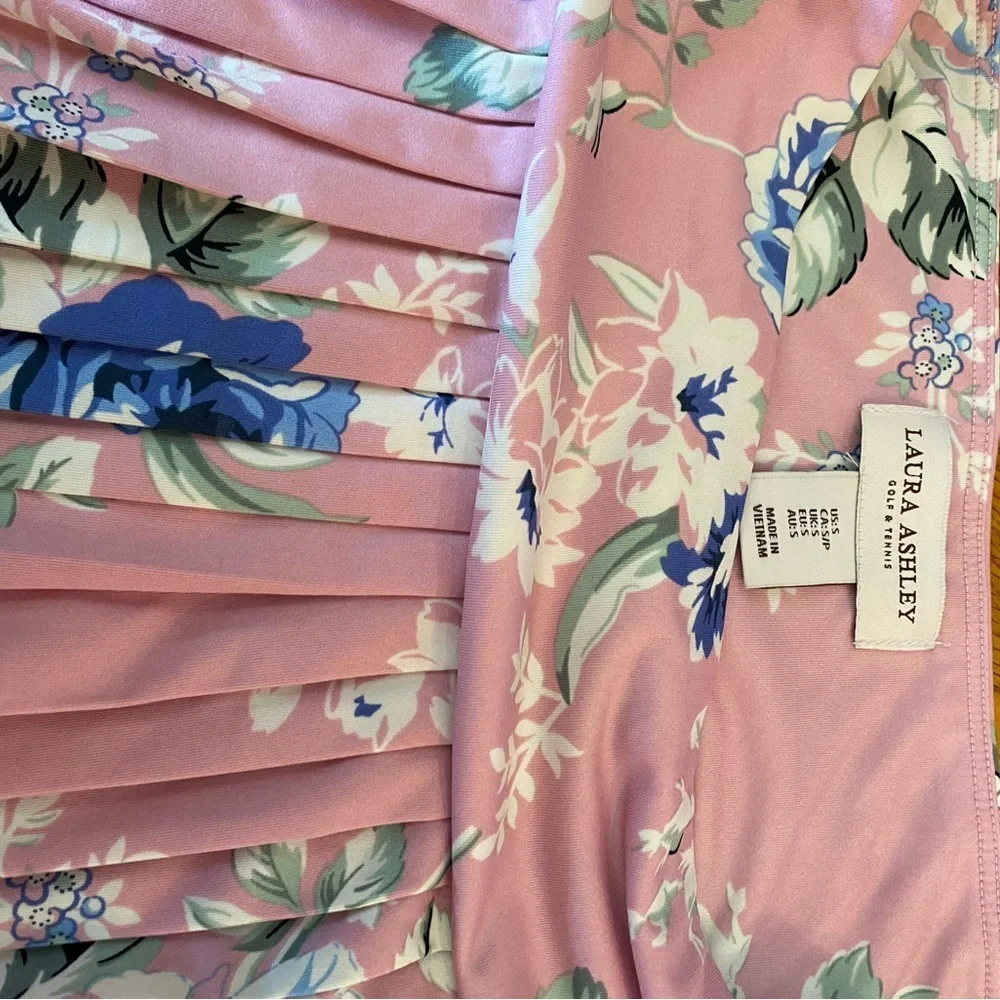 Laura Ashley Tennis and Golf Skort Pink with Floral Print Women’s Size Small NWT - Picture 5 of 6